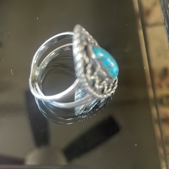 Turquoise Silver Ring - Picture 4 of 5